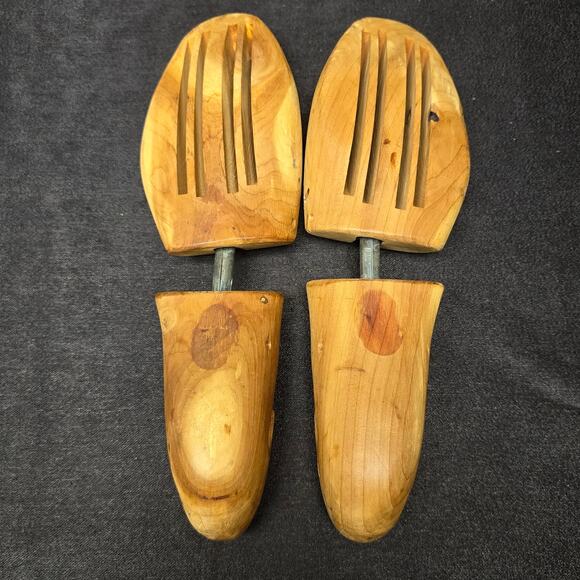 Vintage Andrisen Morton Co. Wooden Boot Tree Shoe Forms - Picture 6 of 9